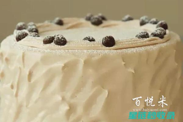 蛋糕脱模小技巧：让你的蛋糕完美脱模，一试即成 (蛋糕脱模小技巧视频)